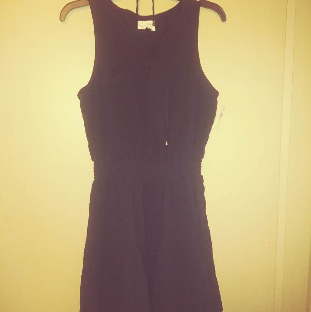 Sleeveless dress